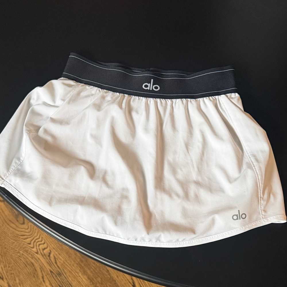 Alo Yoga White Match Point tennis skirt with Black Waistband